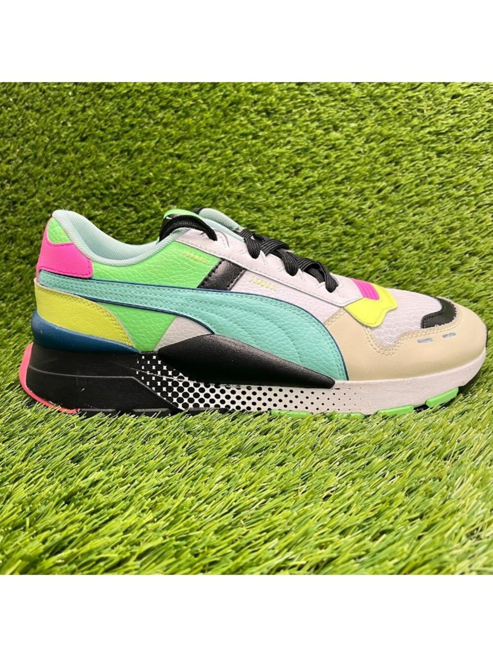Puma RS 2.0 Wave Race Mens Size 10 White Green Athletic Running Shoes Sneakers